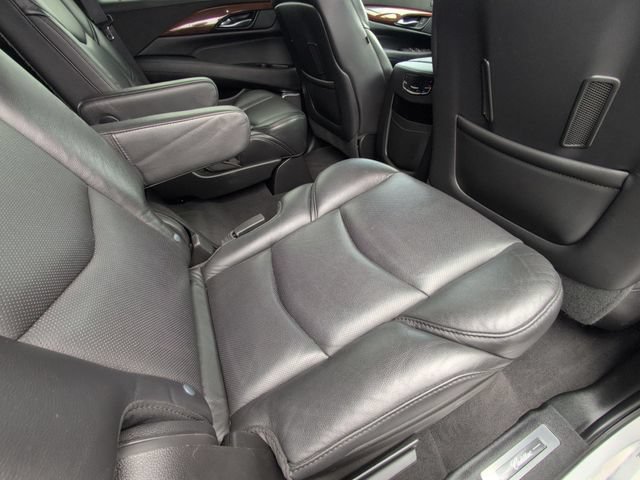 Used 2020 Cadillac Escalade 2WD image 18