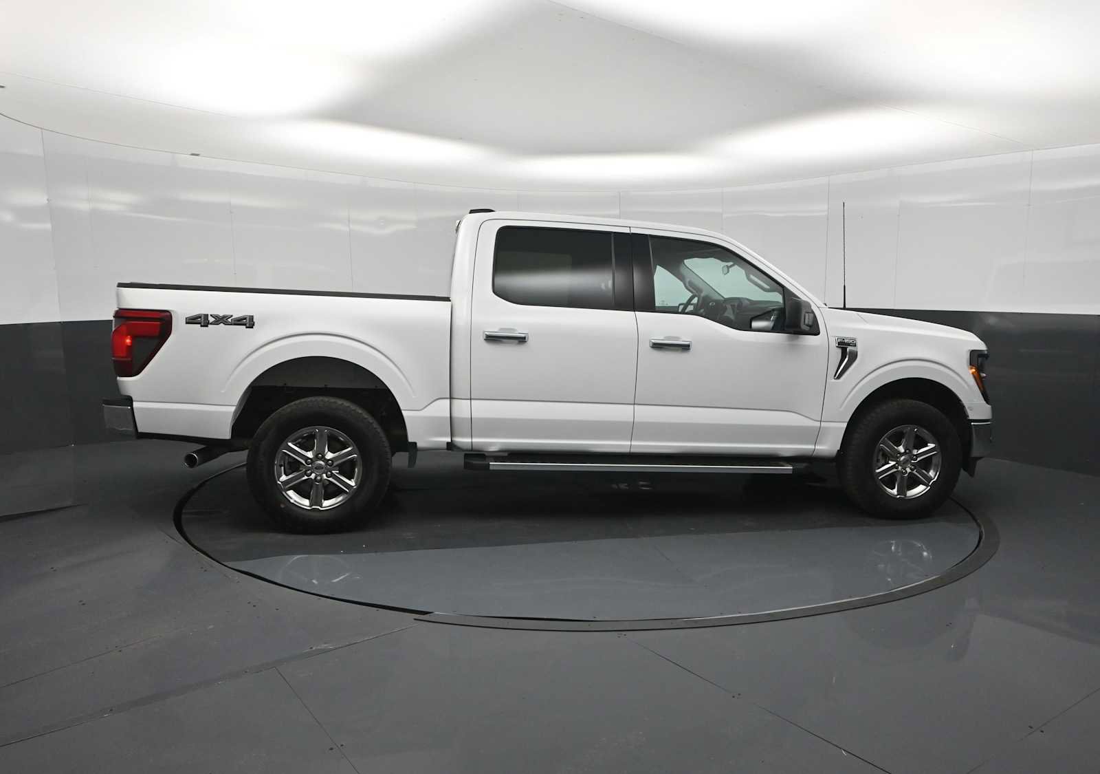 Certified 2025 Ford F150 XLT w/ Equipment Group 301A Standard AWD/4WD image 9