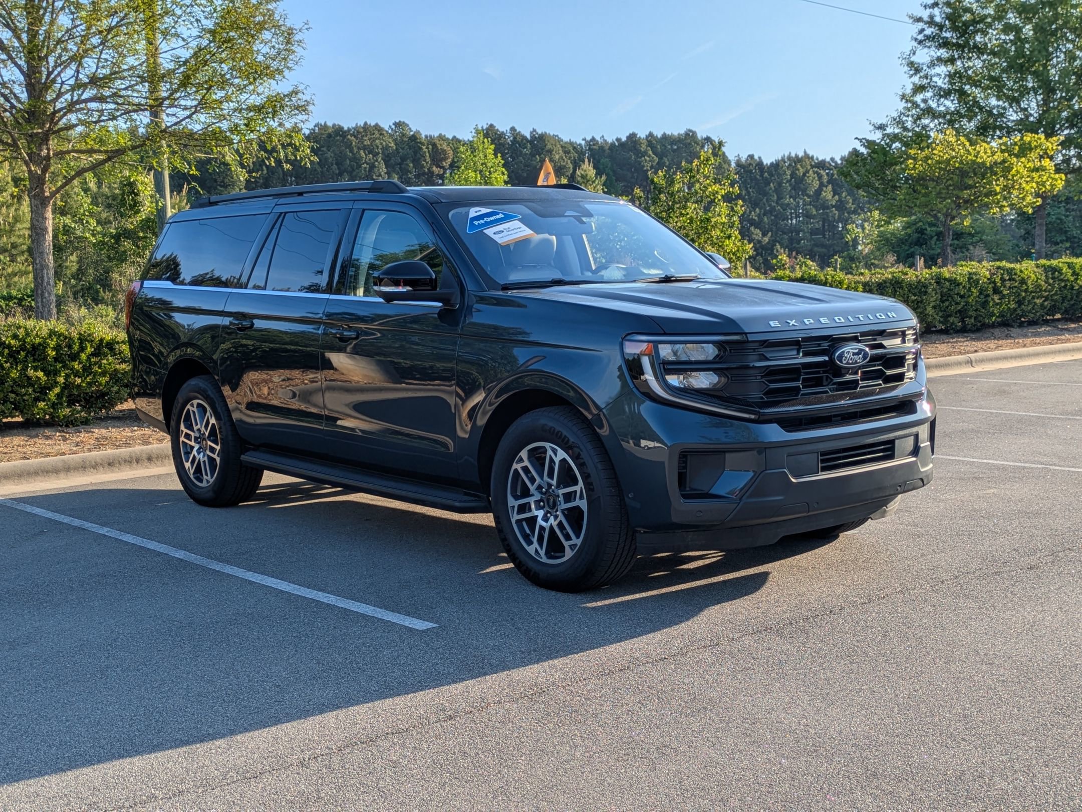 Certified 2025 Ford Expedition Max Active RWD image 2