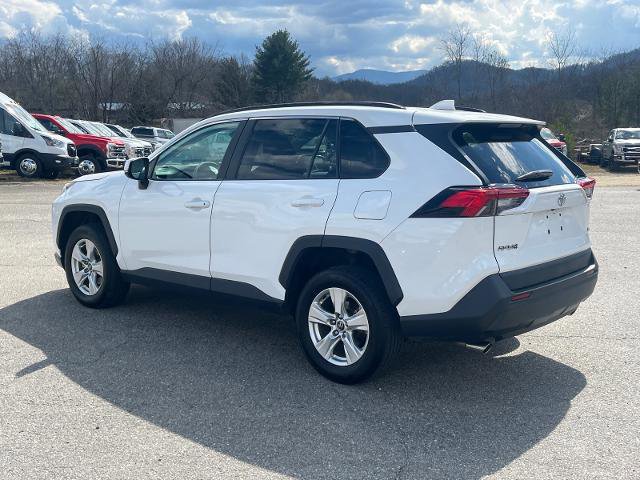 Used 2020 Toyota RAV4 XLE image 4