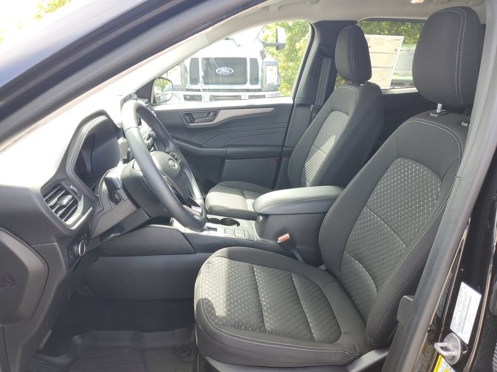 Certified 2023 Ford Escape Active AWD/4WD image 12