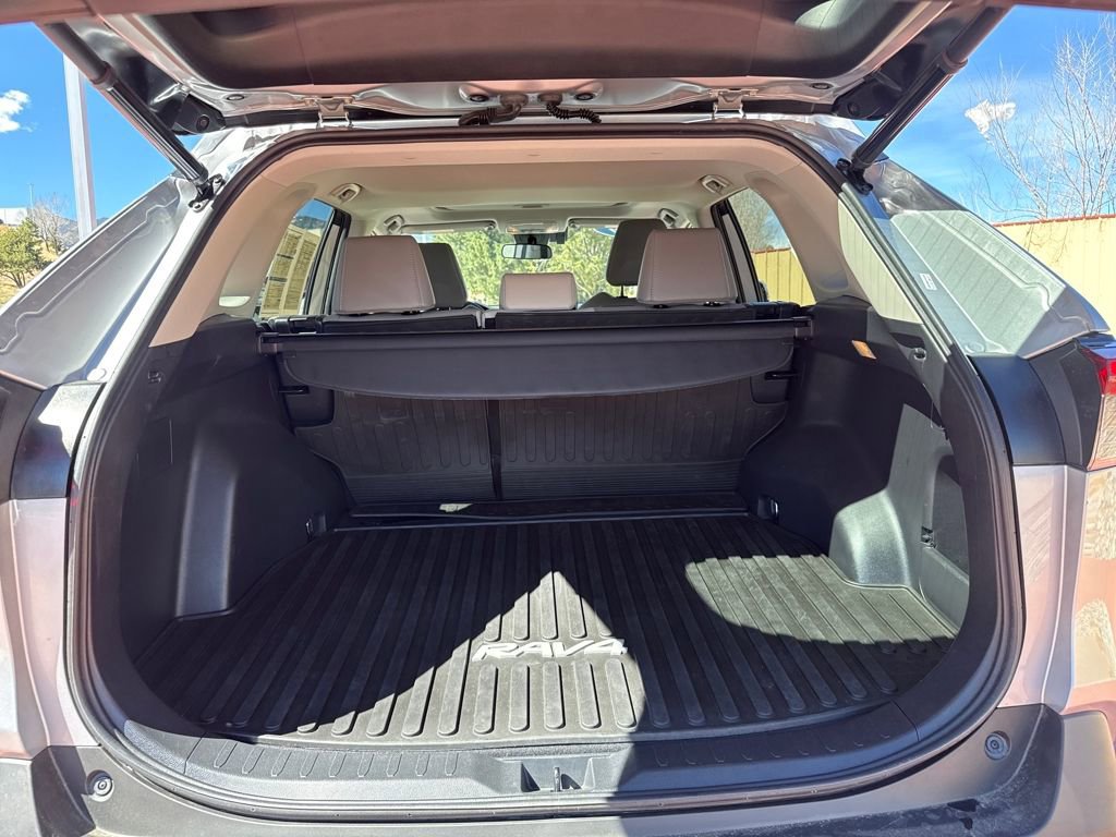 Used 2019 Toyota RAV4 XLE Premium w/ Cold Weather Package image 10