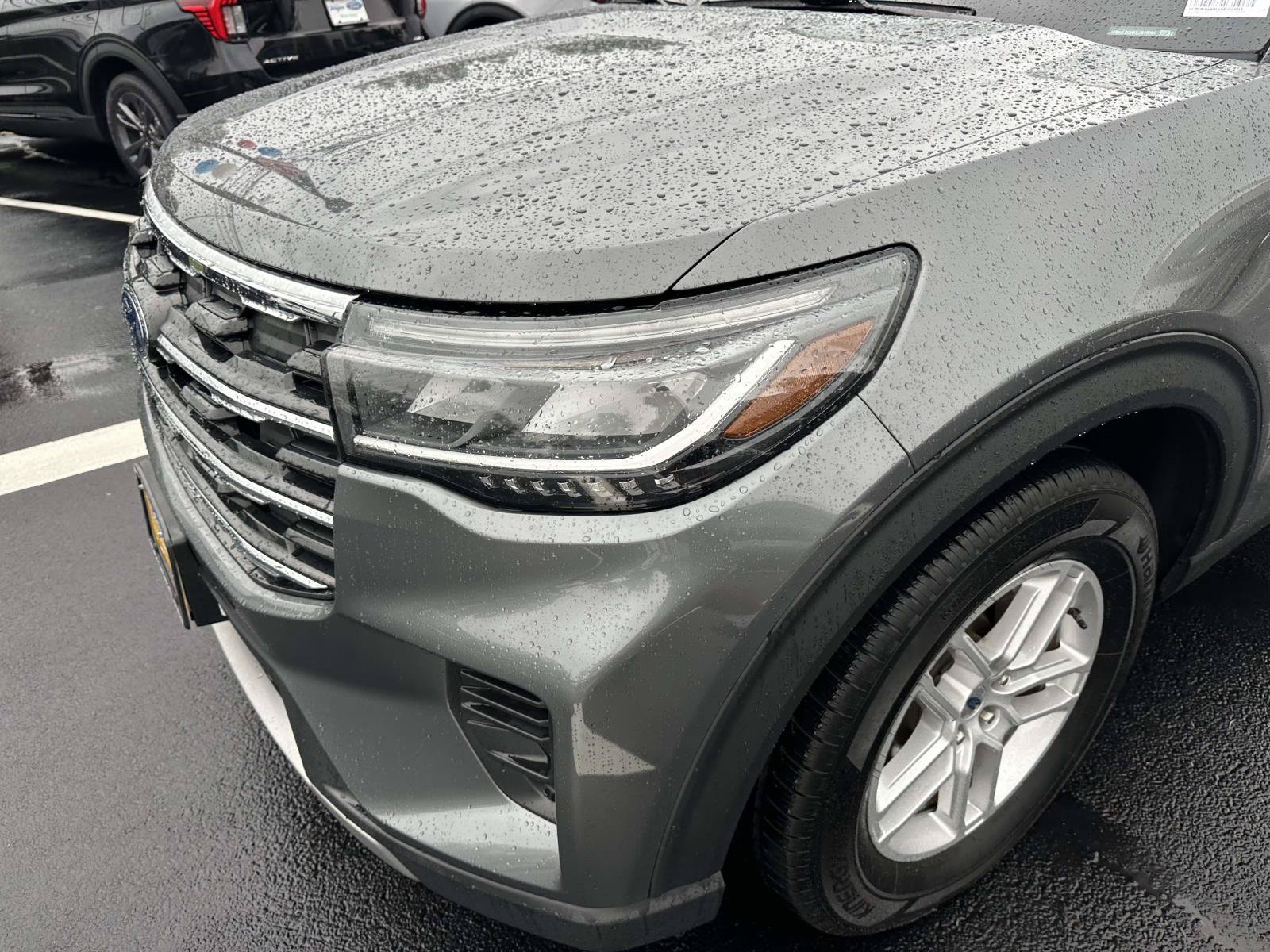 Certified 2025 Ford Explorer Active AWD/4WD image 9