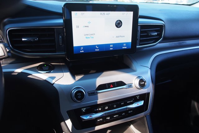 Certified 2020 Ford Explorer XLT w/ Equipment Group 202A image 27