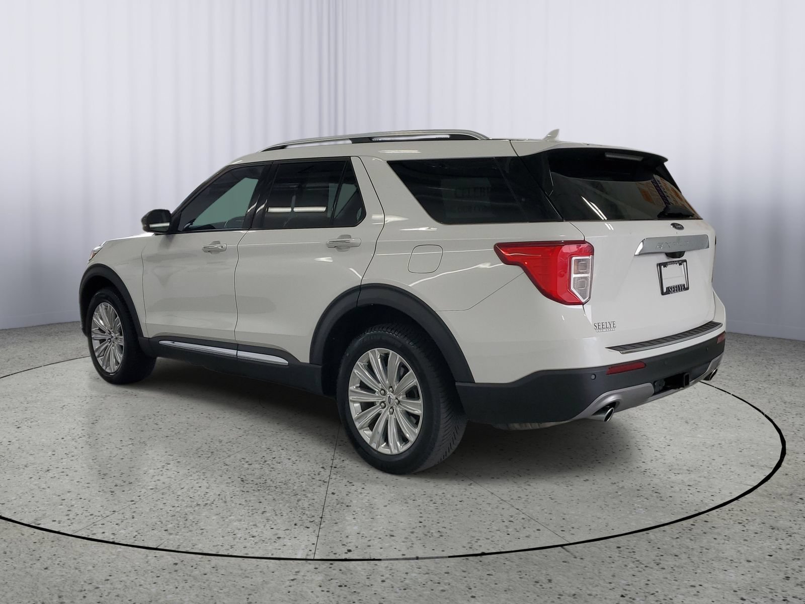 Certified 2020 Ford Explorer Limited w/ Hybrid Equipment Group 310A AWD/4WD image 3