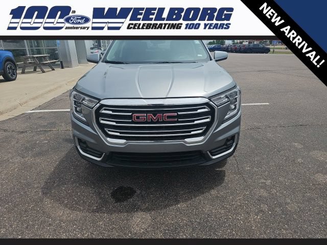 Used 2024 GMC Terrain SLT AWD/4WD image 8
