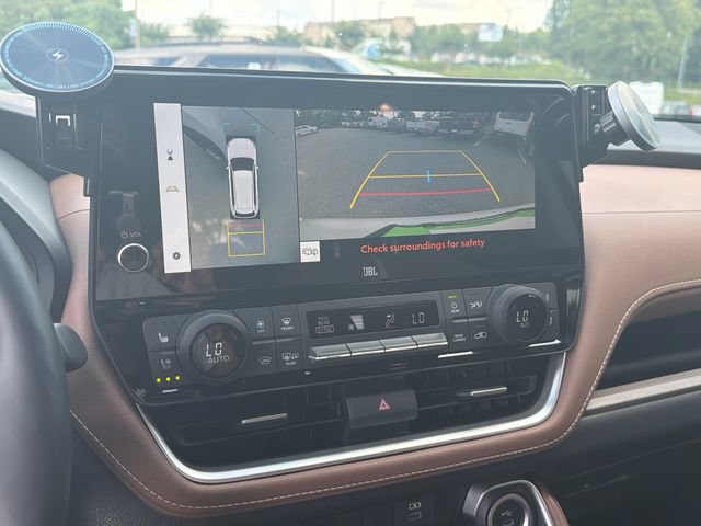 Used 2026 Toyota Grand Highlander AWD image 32