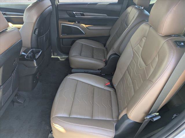 Used 2022 Kia Telluride SX w/ SX Prestige Package AWD/4WD image 19