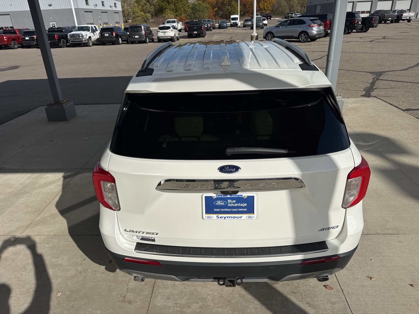 Certified 2022 Ford Explorer Limited w/ Limited Technology Package image 4