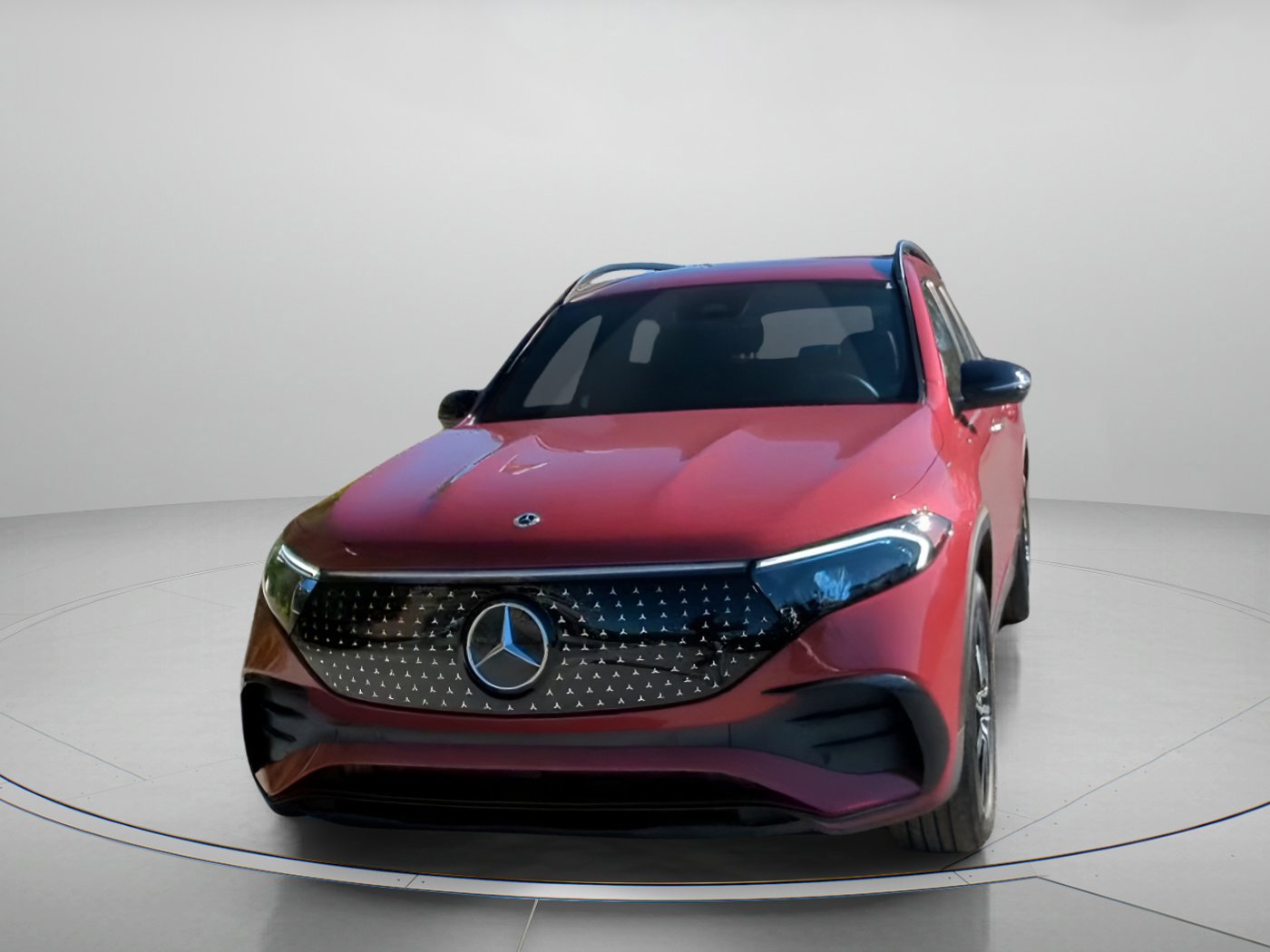 Used 2024 Mercedes-Benz EQB 300 4MATIC image 2