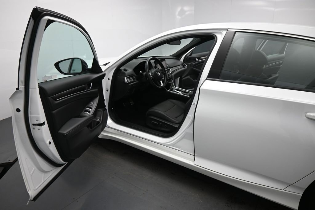 Used 2022 Honda Accord Sport image 7