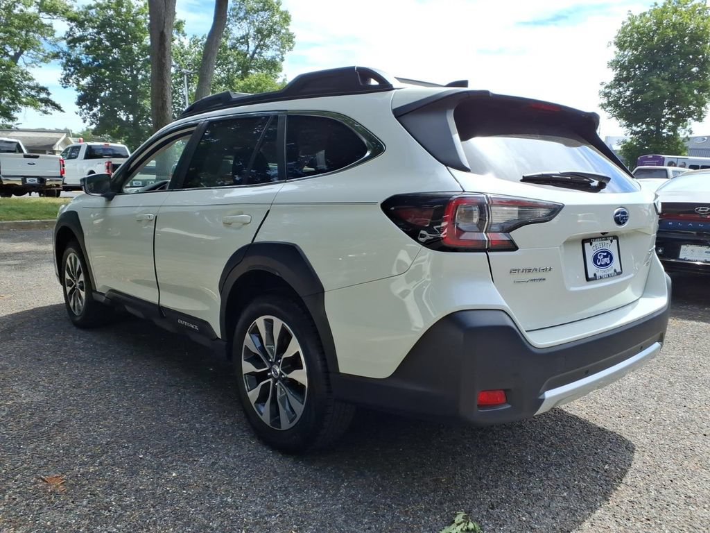 Used 2023 Subaru Outback Limited AWD/4WD image 4