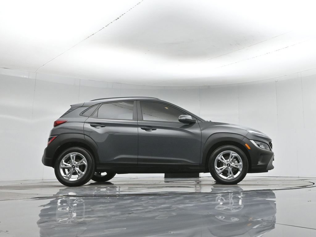 Used 2023 Hyundai Kona SEL image 11