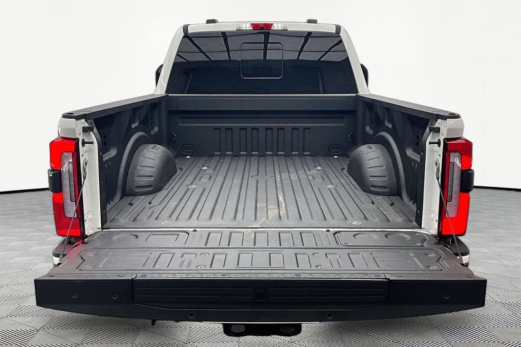 Certified 2024 Ford F250 Platinum AWD/4WD image 18