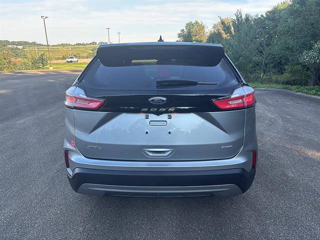 Certified 2024 Ford Edge SEL w/ Convenience Package AWD/4WD image 3