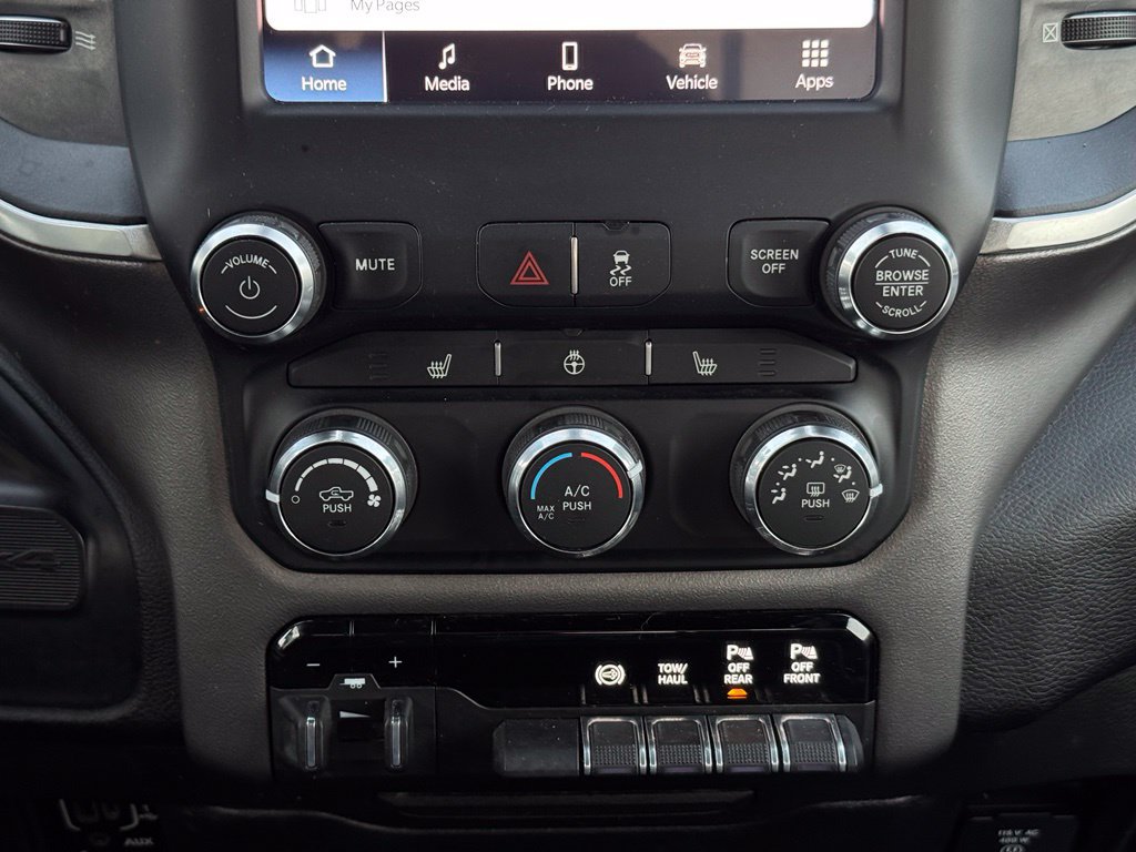 Used 2022 RAM 3500 Big Horn w/ Level B Equipment Group AWD/4WD image 11