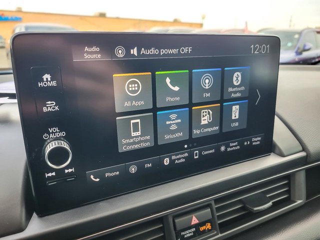 Used 2025 Honda Pilot TrailSport image 19