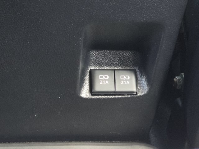 Used 2020 Toyota 4Runner SR5 Premium w/ Moonroof Package RWD image 19