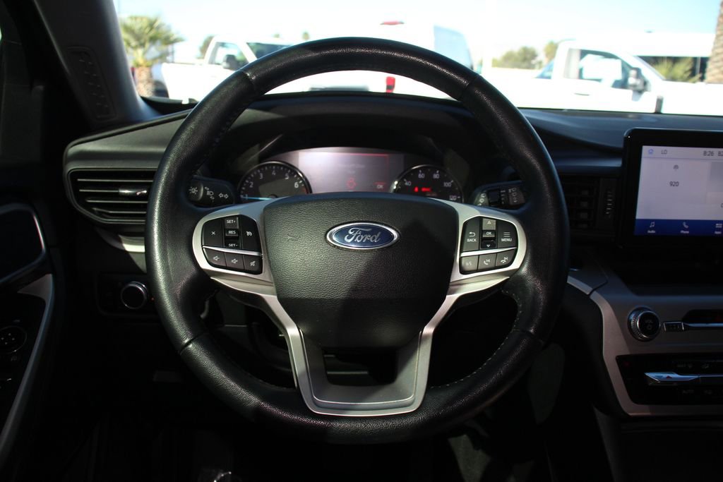 Certified 2022 Ford Explorer XLT RWD image 16