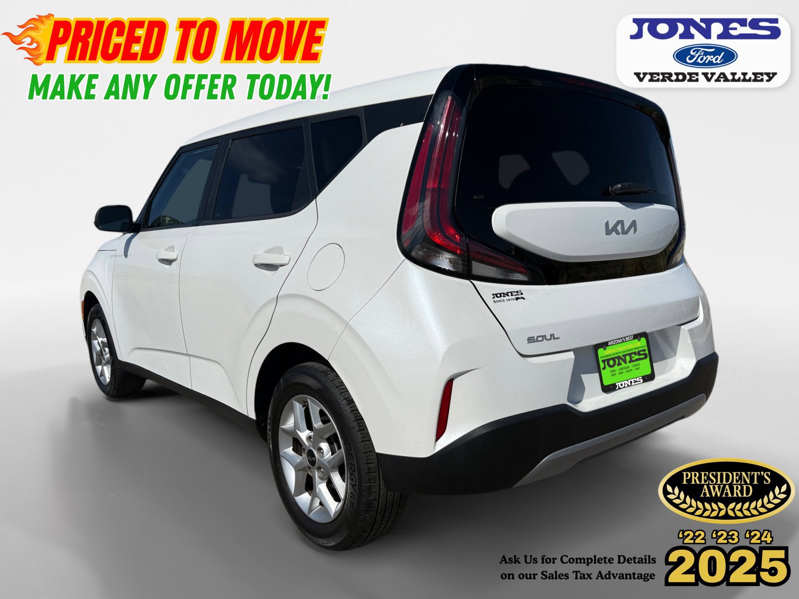 Used 2025 Kia Soul LX w/ LX Technology Package FWD image 4