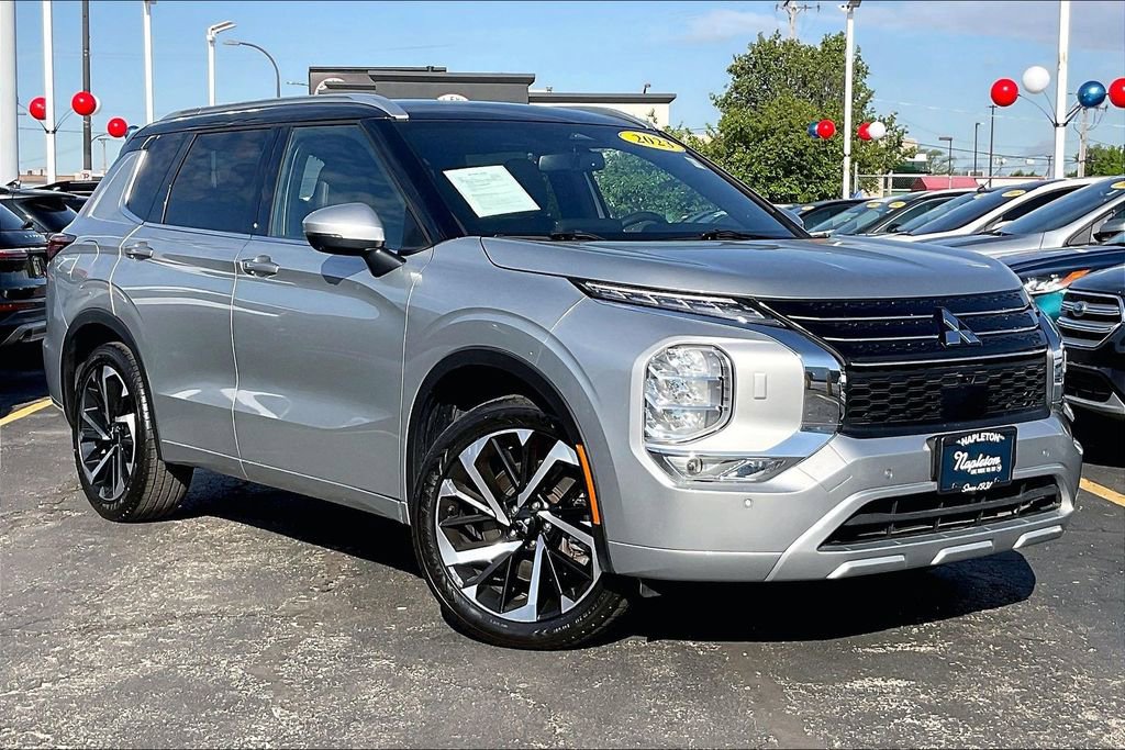 Used 2023 Mitsubishi Outlander SEL AWD/4WD image 35