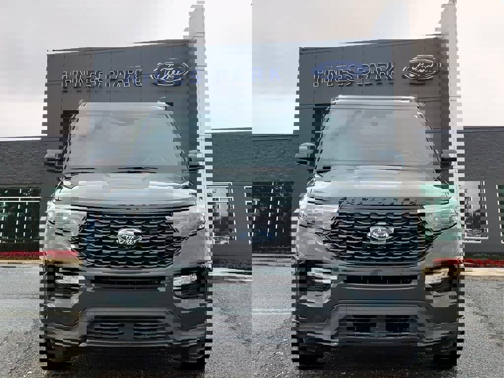 Certified 2023 Ford Explorer ST-Line w/ Class IV Trailer Tow Package image 2