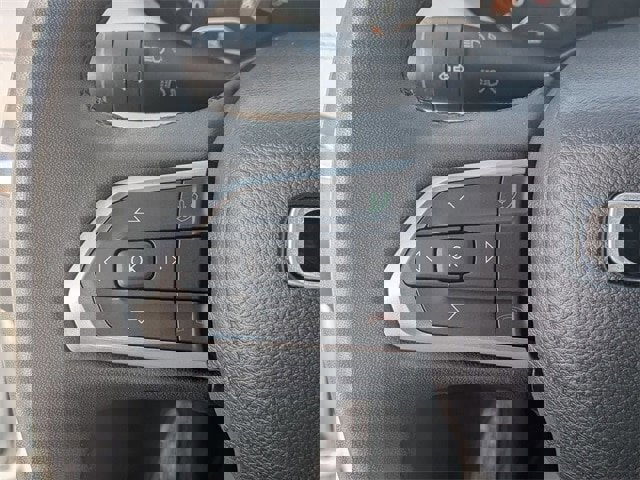 Used 2023 Jeep Compass Limited image 19