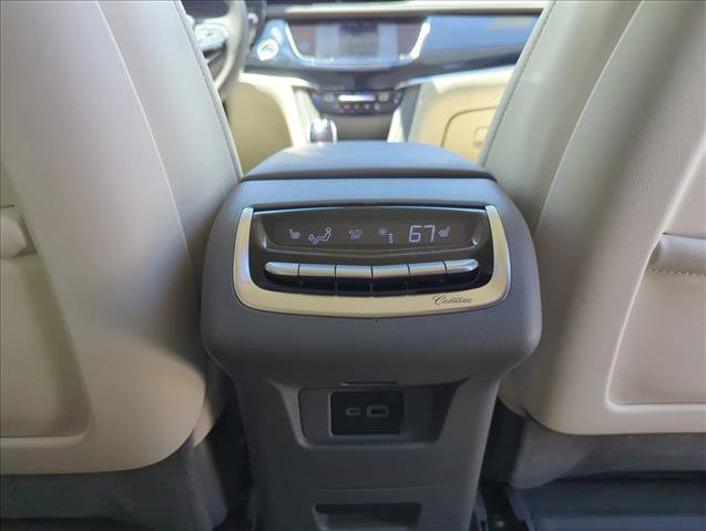 Used 2024 Cadillac XT6 Premium Luxury FWD image 19