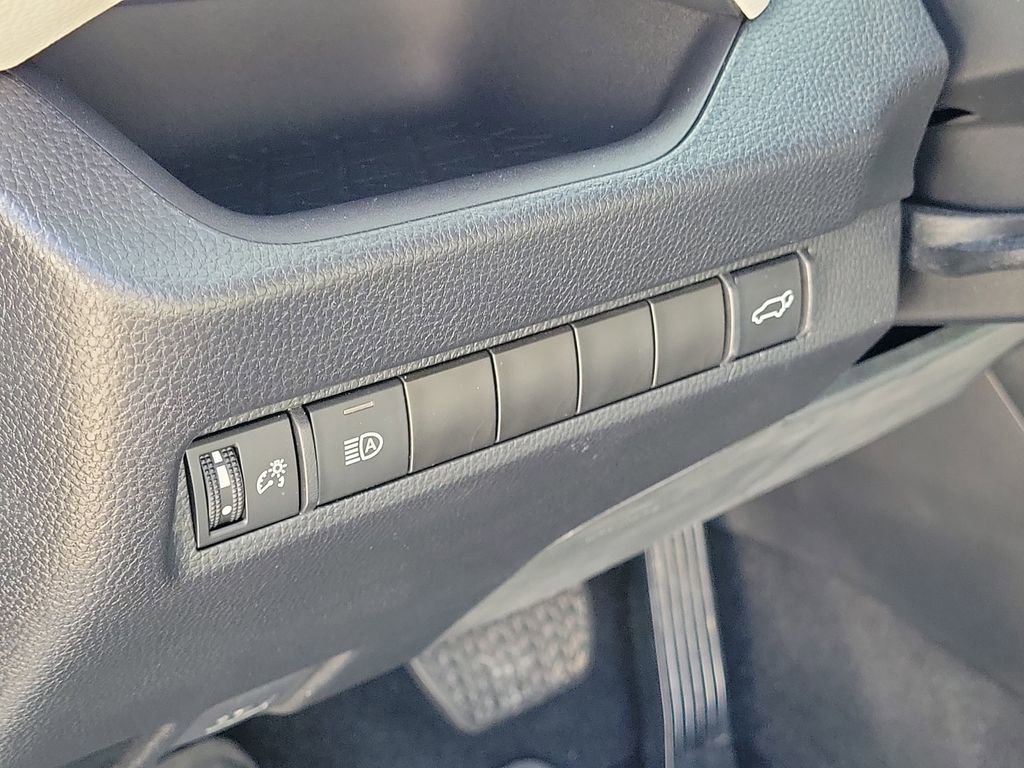 Used 2023 Toyota RAV4 XLE w/ Convenience Package image 25