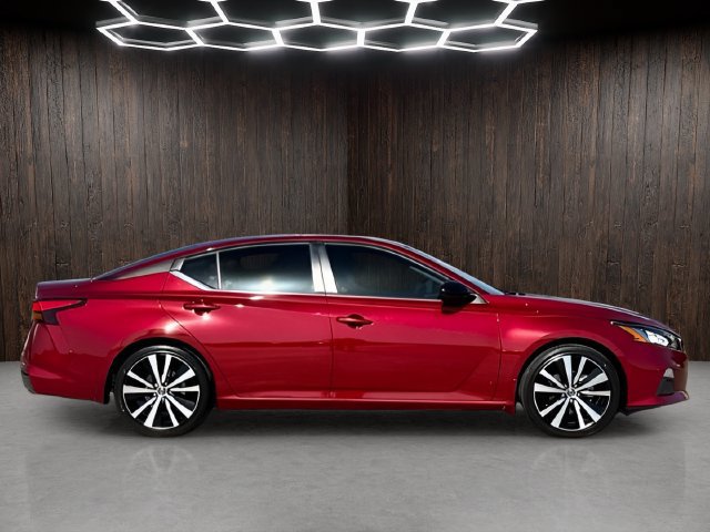 Used 2022 Nissan Altima 2.5 SR FWD image 8