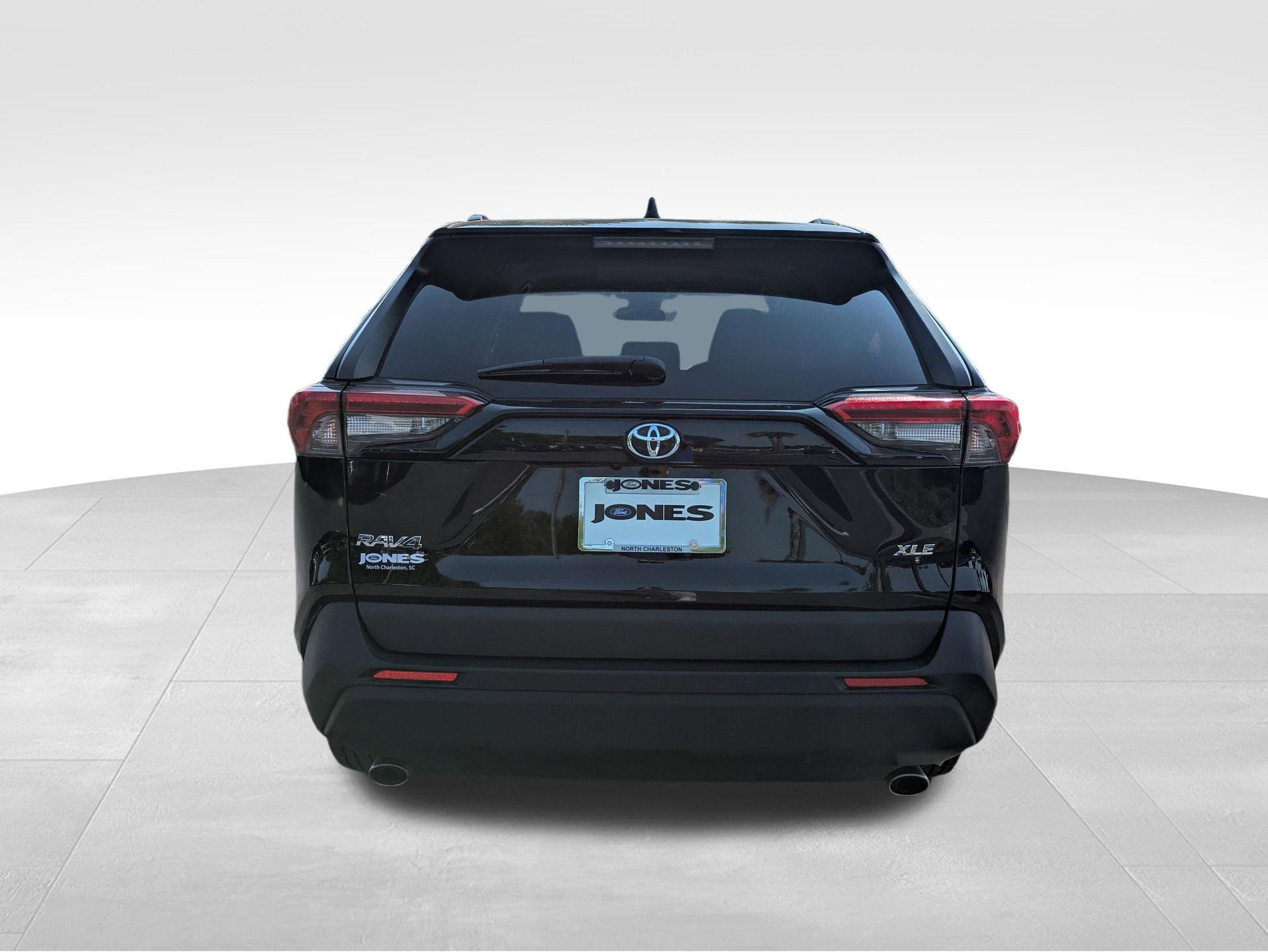 Used 2023 Toyota RAV4 XLE FWD image 7