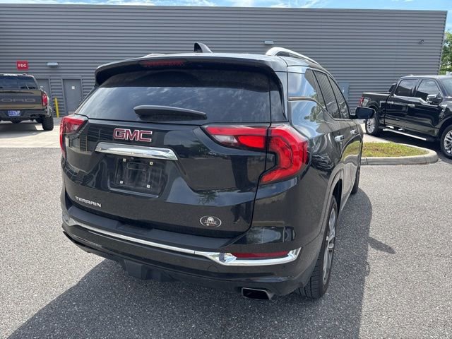 Used 2020 GMC Terrain Denali w/ Denali Premium Package FWD image 9