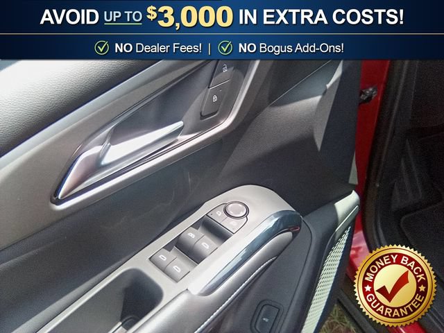 Used 2025 Chevrolet Traverse LT w/ LPO, Floor Liner Package FWD image 16
