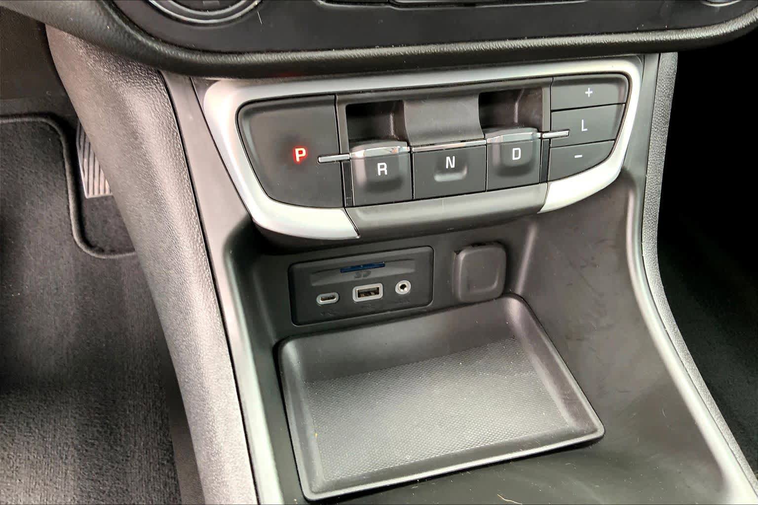 Used 2022 GMC Terrain SLT FWD image 35