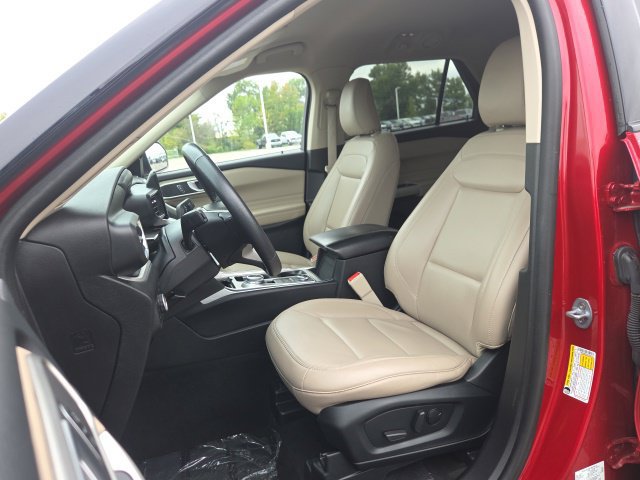 Certified 2023 Ford Explorer XLT w/ Equipment Group 202A AWD/4WD image 27