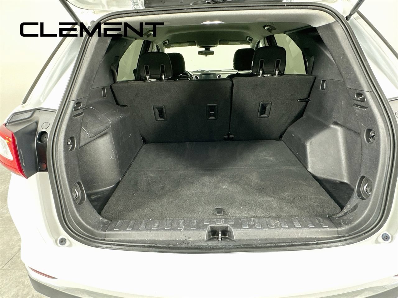 Used 2018 Chevrolet Equinox LS FWD image 11