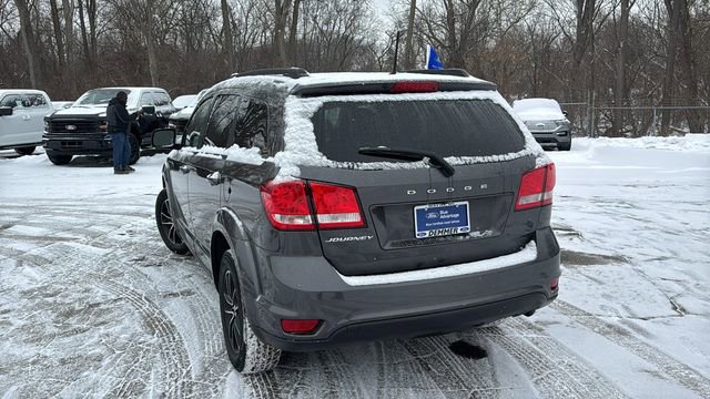 Used 2019 Dodge Journey SE w/ Blacktop Package image 3