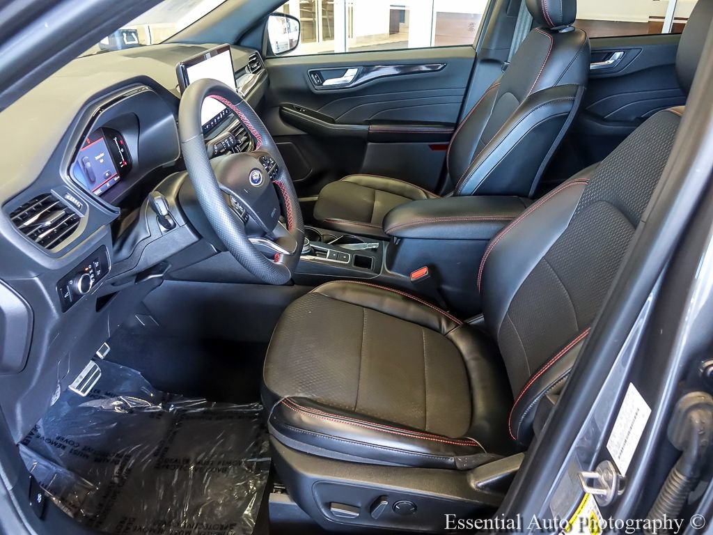 Certified 2023 Ford Escape ST-Line w/ Tech Pack #1 FWD image 9