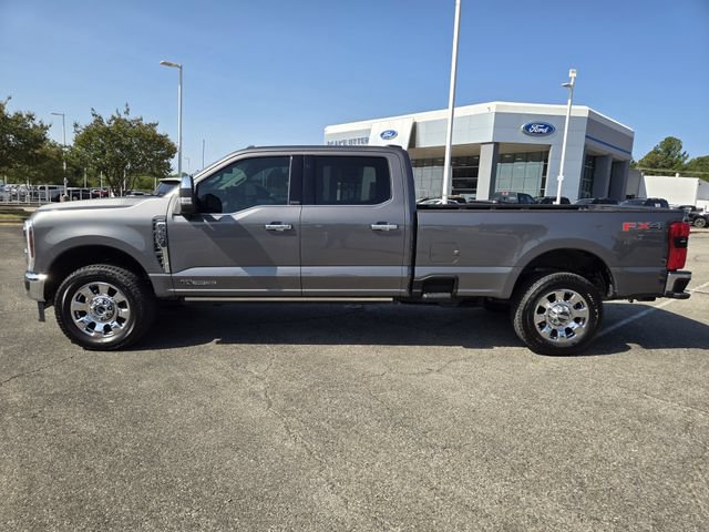 Certified 2025 Ford F350 Lariat w/ Lariat Ultimate Package AWD/4WD image 4