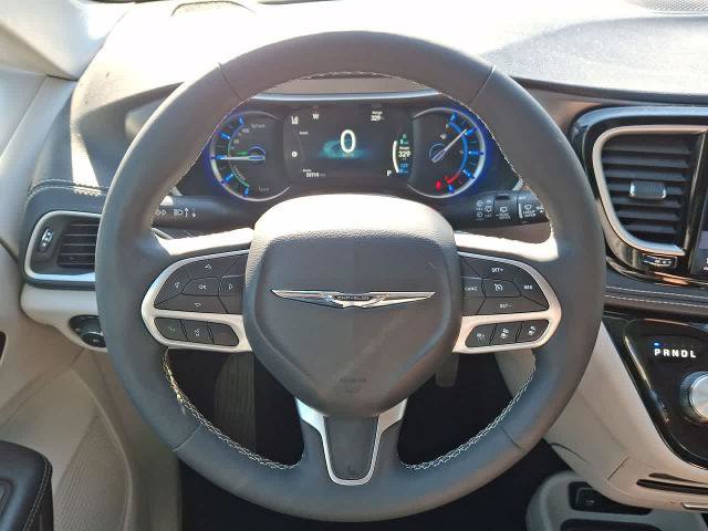 Used 2024 Chrysler Pacifica Limited FWD image 22