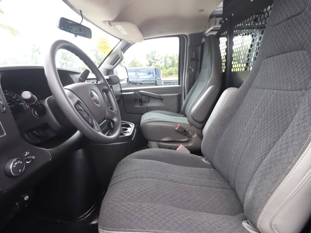 Used 2025 GMC Savana 2500 w/ Driver Convenience Package RWD image 2