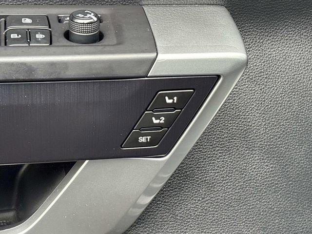 Used 2023 Toyota Sequoia Platinum AWD/4WD image 28