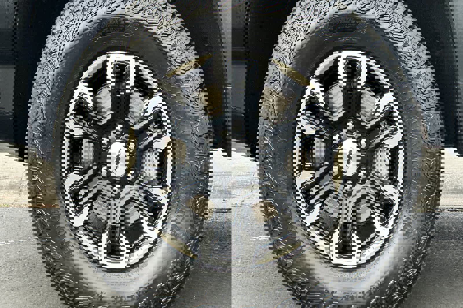 Used 2023 Chevrolet Silverado 1500 ZR2 w/ Technology Package image 26