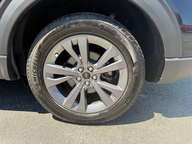 Certified 2025 Ford Explorer Active w/ Active Comfort Package AWD/4WD image 39