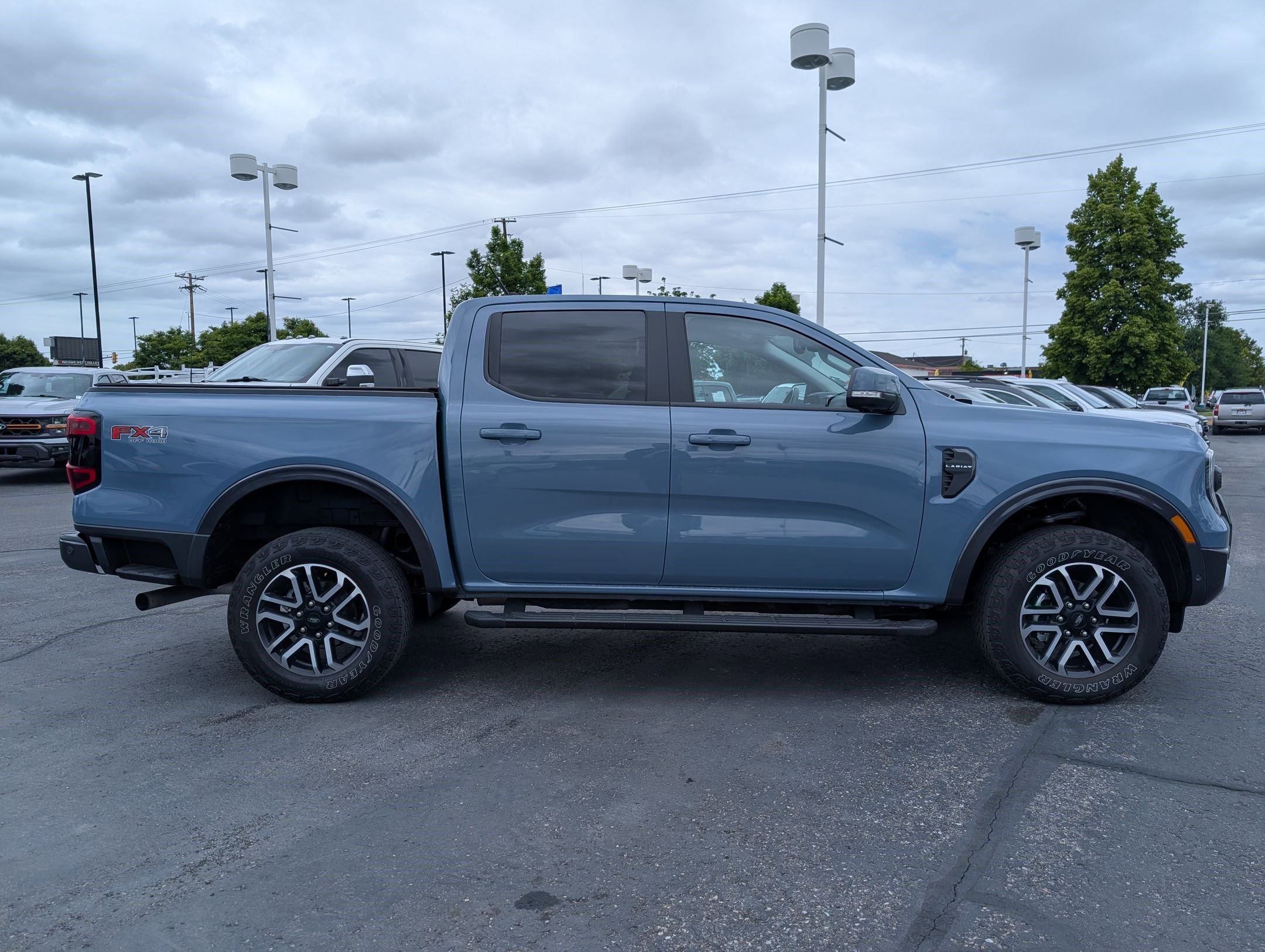 Certified 2024 Ford Ranger Lariat w/ FX4 Off-Road Package AWD/4WD image 2