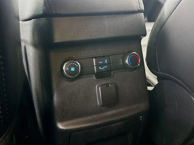Certified 2019 Ford Explorer XLT w/ Equipment Group 202A image 25