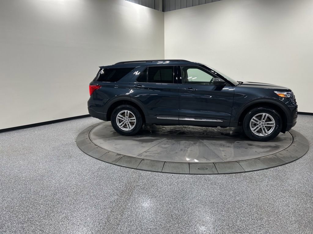 Certified 2022 Ford Explorer XLT w/ Equipment Group 202A image 6