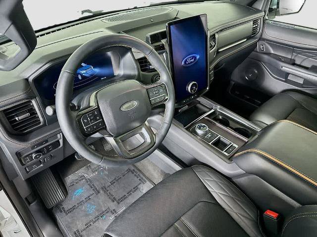 Certified 2024 Ford Expedition Platinum RWD image 2