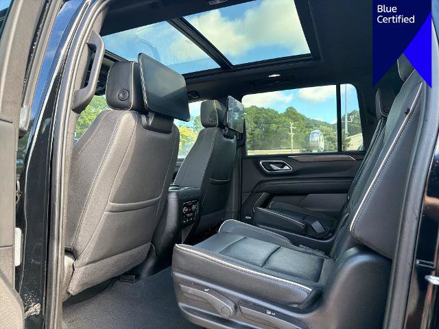 Used 2023 Chevrolet Suburban Premier AWD/4WD image 11