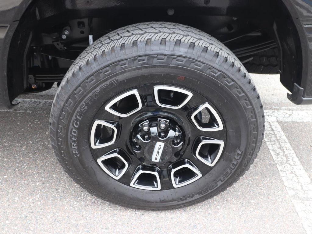 Certified 2026 Ford F350 Platinum AWD/4WD image 25